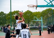 九州体育-福建男篮稳操胜券,不惧对手围攻