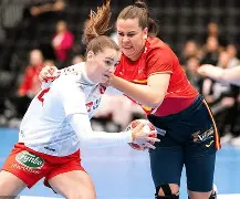 包含西班牙球员在友谊赛中击败对手获得好成绩的词条 包含西班牙球员在友谊赛中击败对手获得好成绩的词条