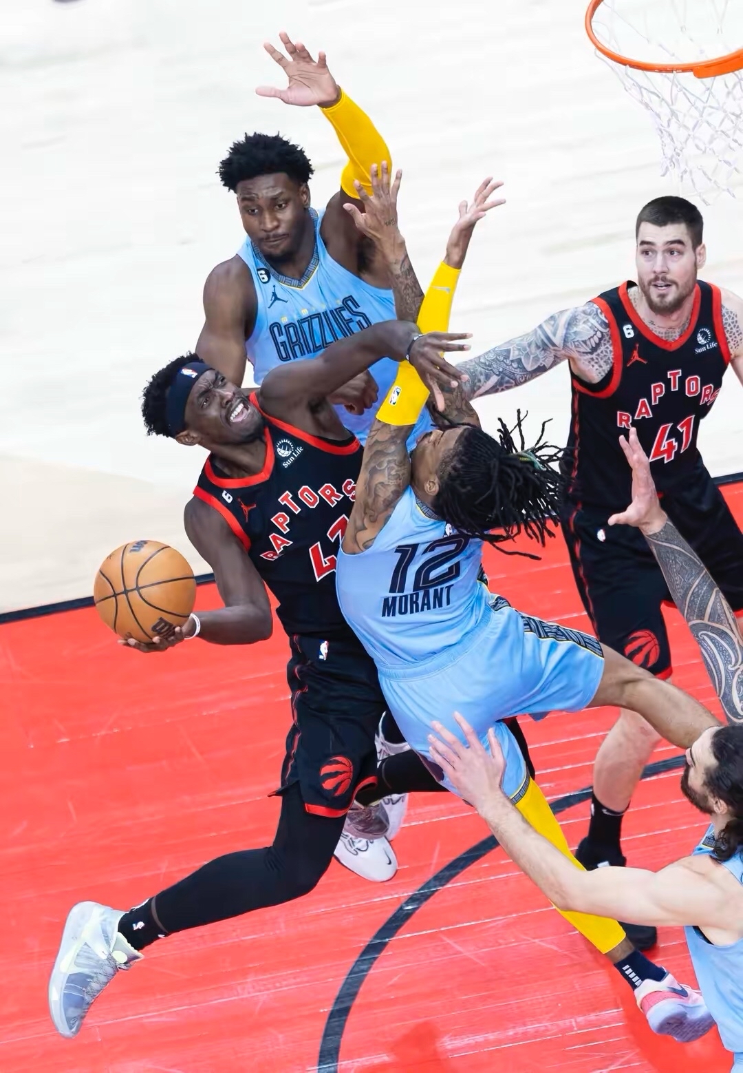 猛龙力克骑士，西亚卡姆砍下全场最高得分独揽+篮板的简单介绍