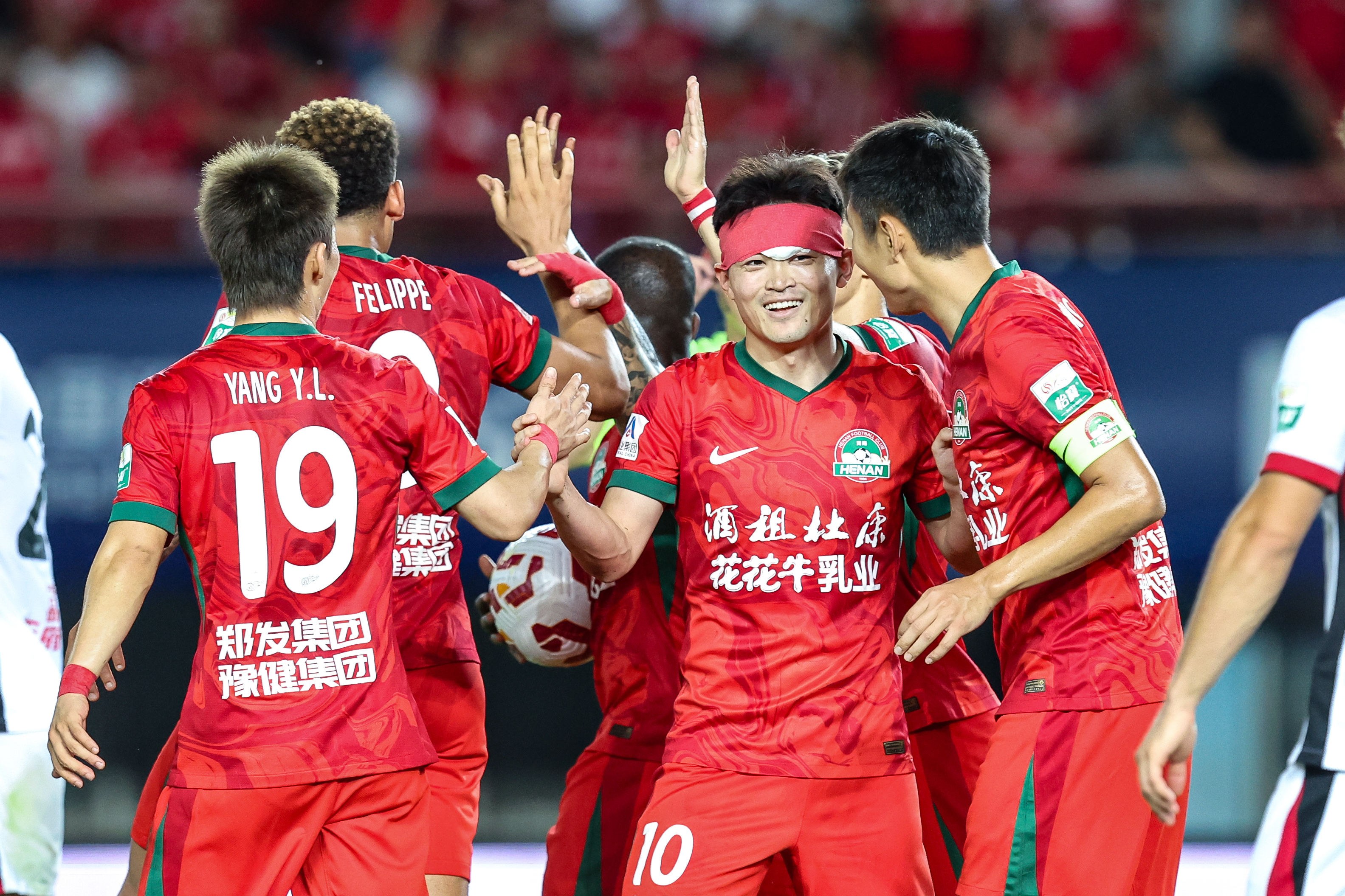 关于国内足球联赛开赛在即，球队备战状态正佳的信息